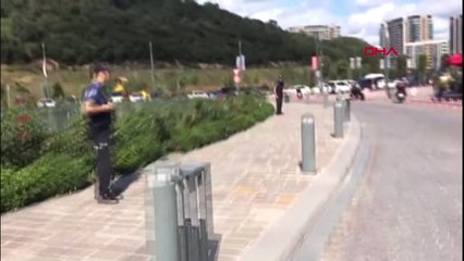 İstanbul- Kağıthane'de Avm'de Silahlı Kişi Hareketliliği