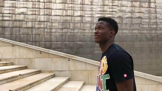 Жизнь после Аквариуса : Реворд из Нигерии