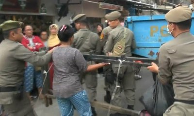 Razia PKL di Duren Sawit Diwarnai Kericuhan