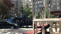 Diyarbakır'da cinnet getiren kişiyi polis ikna etti
