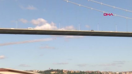 Türk Yıldızları Boğaz'da Ortaköy