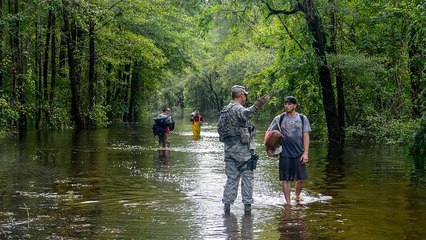 Etats-Unis : l'ouragan Florence reste une menace