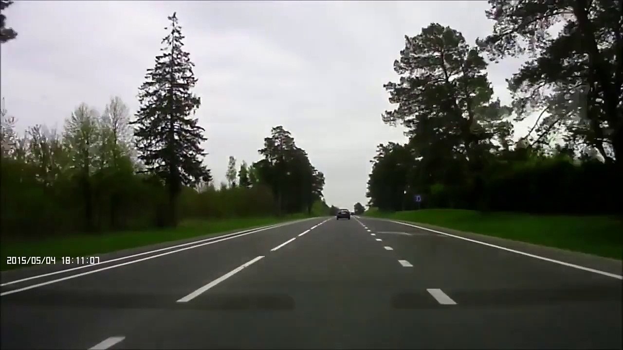 Este conductor tuvo un reflejo que le salvó la vida