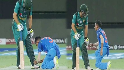 India Vs Pakistan Asia Cup 2018: Yuzvendra Chahal ties the shoelace of Usman Khan|वनइंडिया हिंदी
