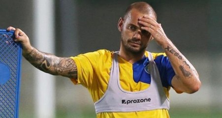Galatasaray'ın Eski Yıldızı Sneijder Trafik Kazası Geçirdi
