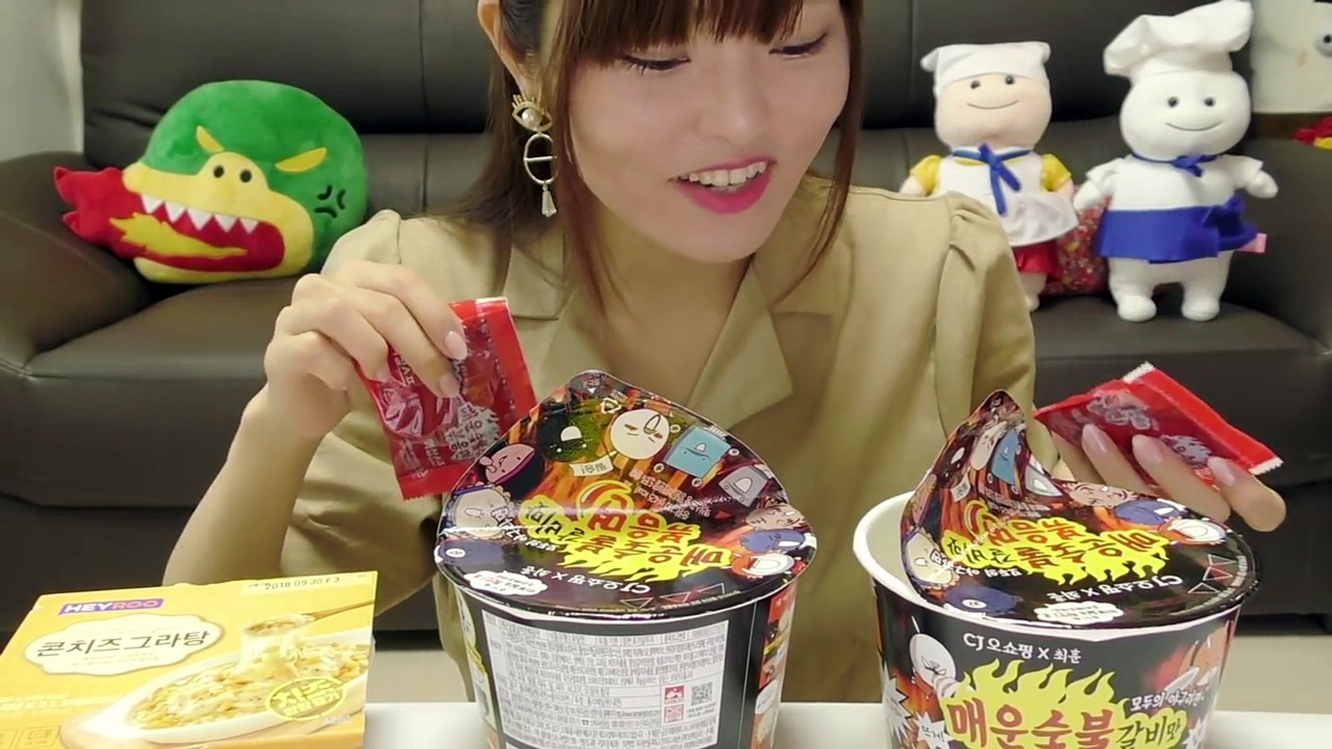 【韓国】コーンチーズがけメウン炭火カルビ味ポックン麺が激ウマ！！