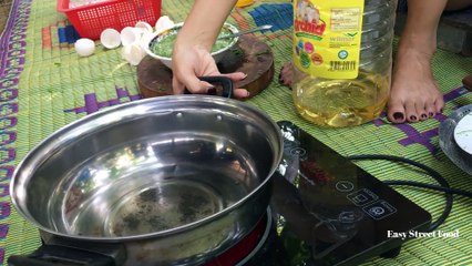 Cambodian Food - Fry Egg with Climbing Wattle - Easy Street Food