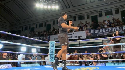 Boxe - Joshua ouvre son entraînement au public