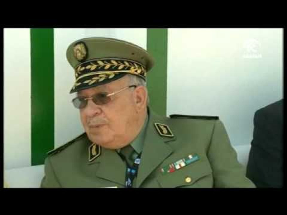 منصور بن زايد يستقبل نائب وزير الدفاع الجزائري...