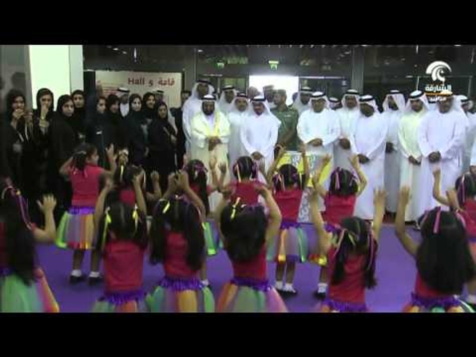 لحظات وصول حاكم الشارقة إلى أرض مهرجان الشارقة القرائي للطفل