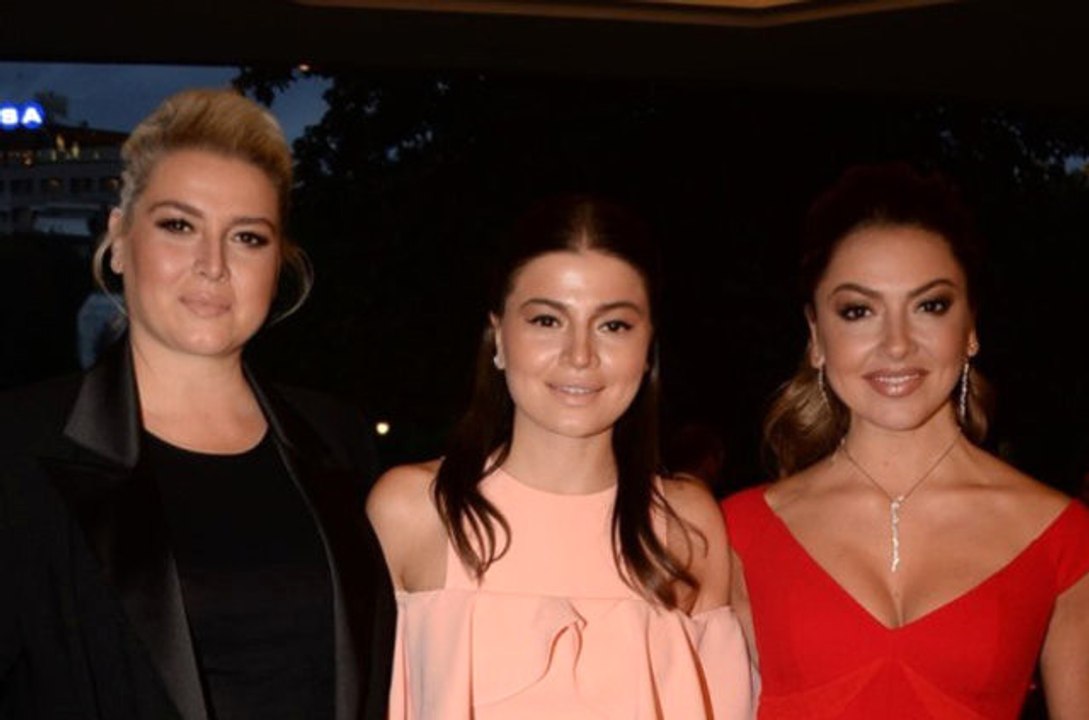 Hadise ve Ablası Hülya Açıkgöz Sosyal Medyada Birbirine Girdi