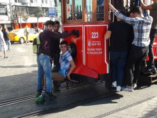 Patenli Gençlerin Tehlikeli Oyunu Kamerada