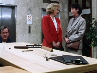One Foot S01 E01 Alive And Buried