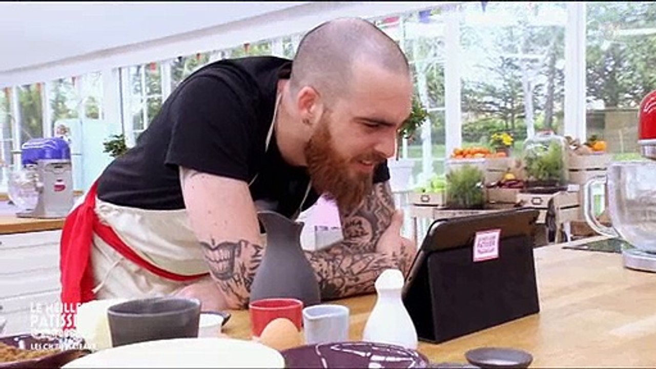 Dany Boon s'invite dans "Le meilleur pâtissier" et n'arrange pas du tout les candidats - Regardez