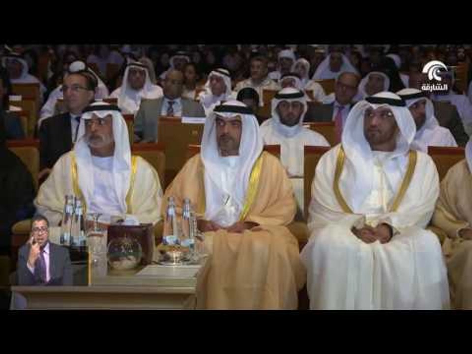 حامد بن زايد يشهد تخريج طلبة الدفعة 16 من طلبة معهد مصدر
