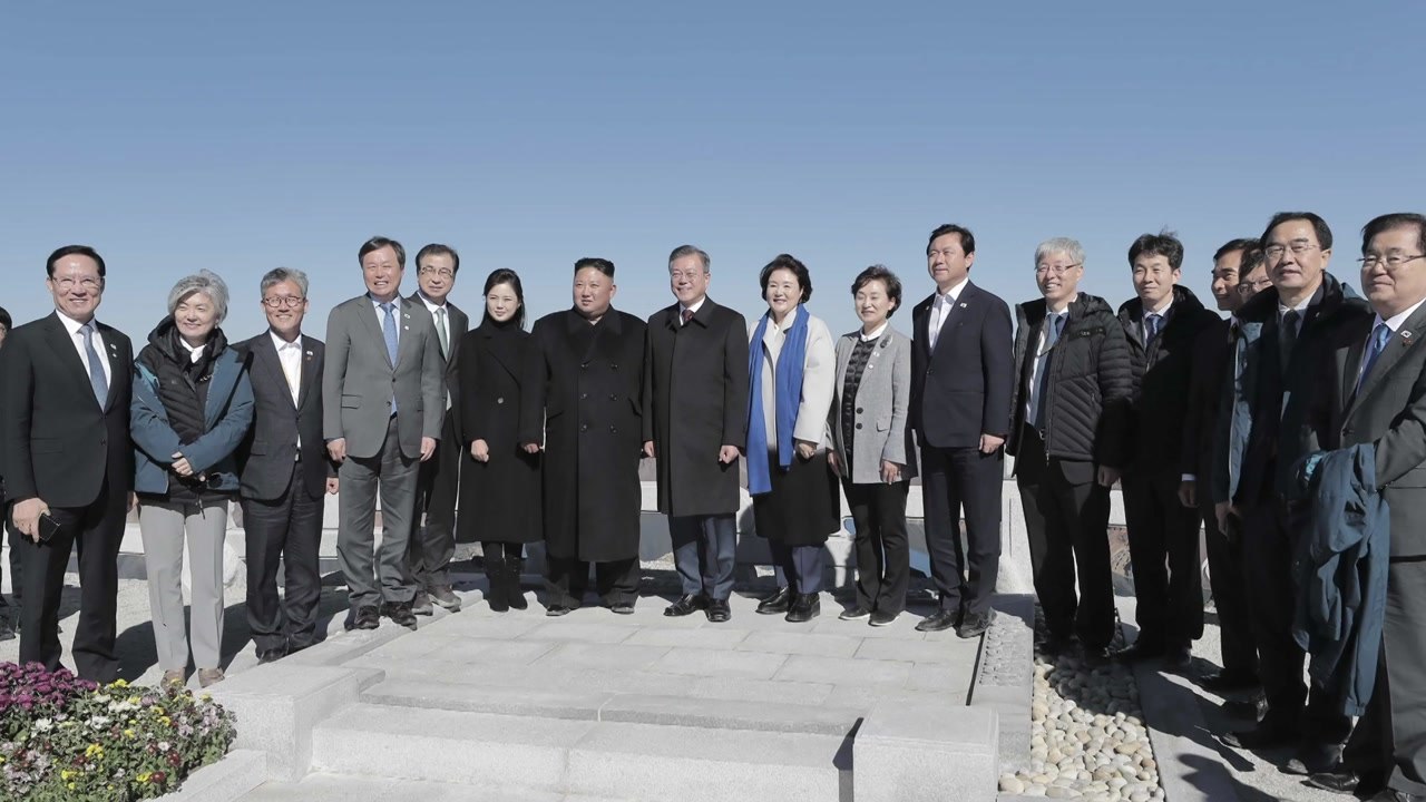 남북 정상, 백두산 천지 동행...문재인 대통령 저녁 복귀 / YTN