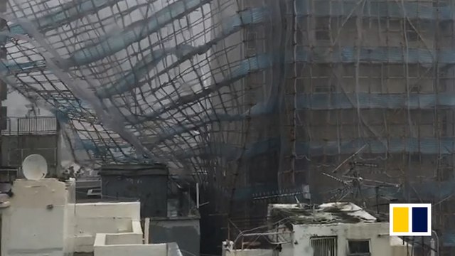Typhoon Mangkhut rips through Hong Kong