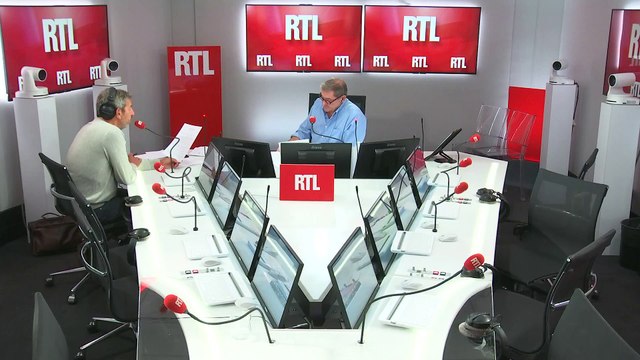 Michel Cymes met en garde contre les torchons et les serviettes, nids à microbes