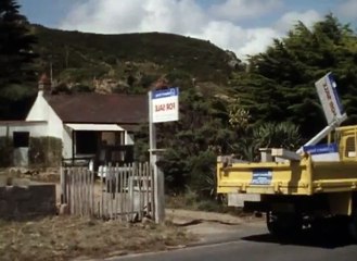 Bergerac S05 - Ep04 Desirable Little Residence - Part 01 HD Watch