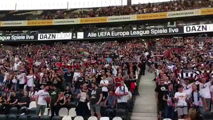 L'ambiance survoltée à Francfort pour le match contre l'OM