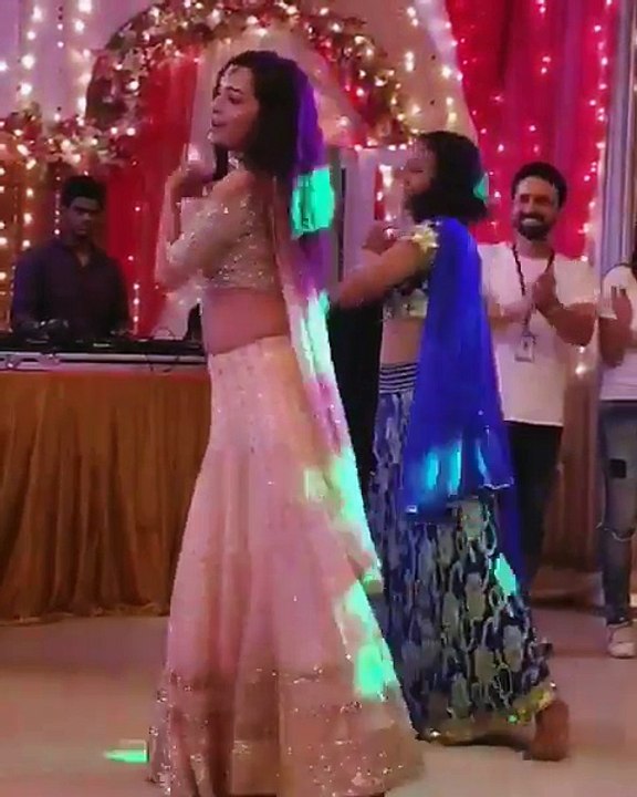 Bepannah BTS : Noor Dances in Zoya's Wedding