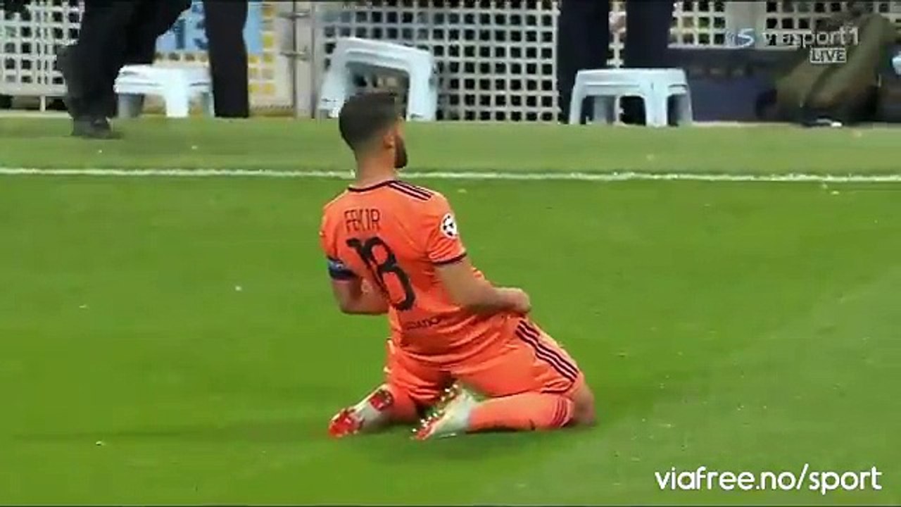 Quand Fékir raconte son but à la TV anglaise -  I recupe the ball 