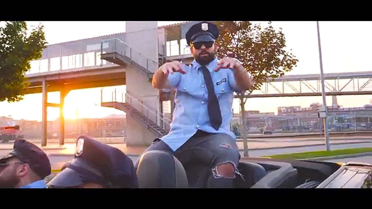 Loredana feat. Mozzik  BONNIE & CLYDE   (Official PARODIE) - KANAX POLIZEI
