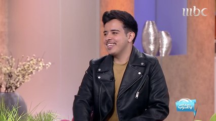 وجه امرأة يتحول إلى طريق.. شاب يبدع في الرسم بالرمل !