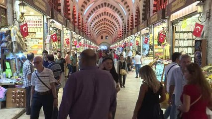 Mısır Çarşısı'nda Aşure İkramı - İstanbul