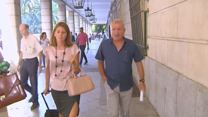 El celador intentó abrir el ascensor en el que murió una mujer