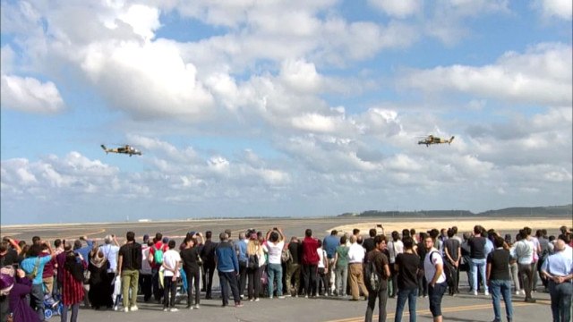 Atak Helikopterleri Harmandalı Oynadı