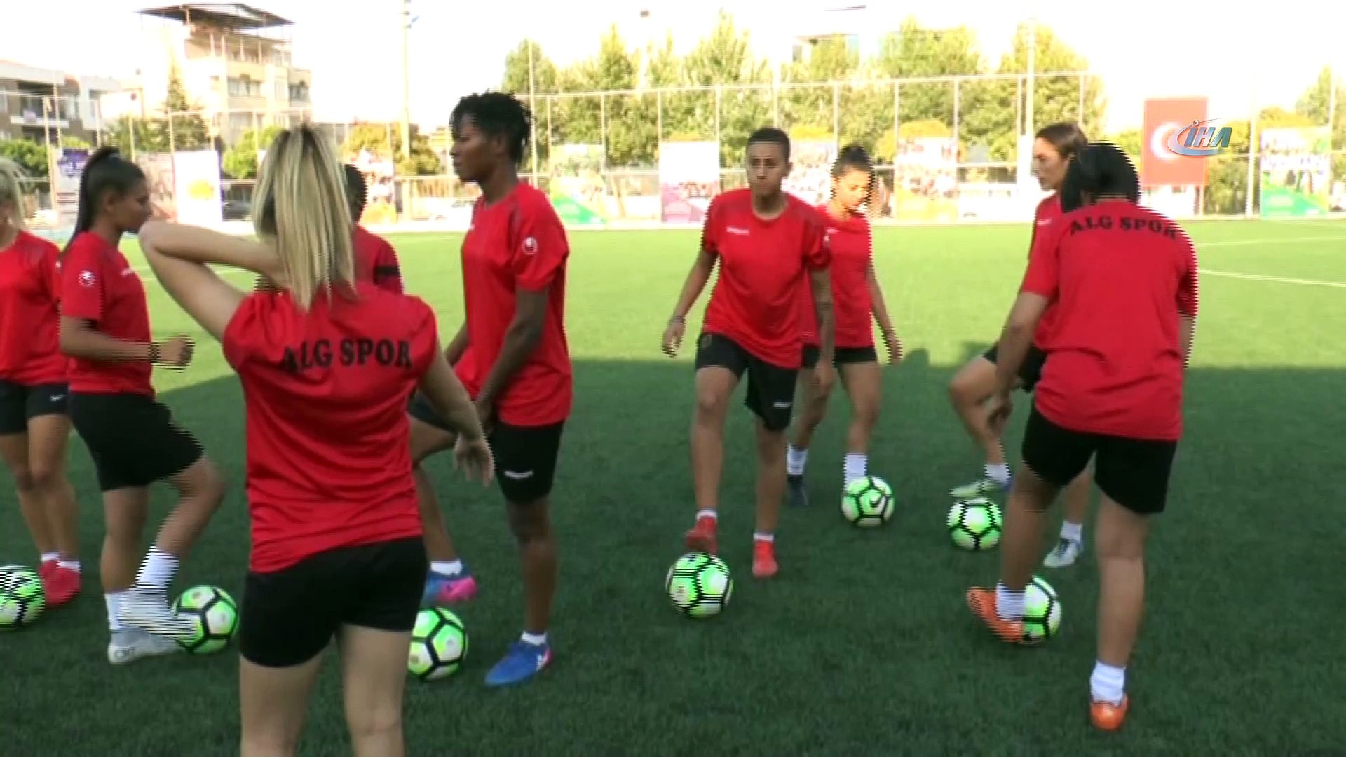 ALG Spor Kadın Futbol Takımı, hem gurur hem de umut kaynağı - Dailymotion  Video