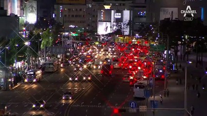 손에는 항상 휴대전화…분주했던 김여정