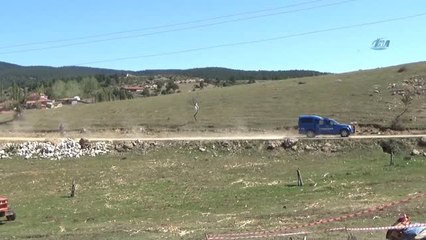 Emet'te Trafik Kazası: 2 Ölü, 1 Yaralı