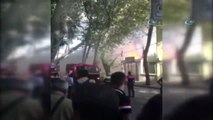 Kabataş Erkek Lisesi'nin Yanındaki Binada Yangın