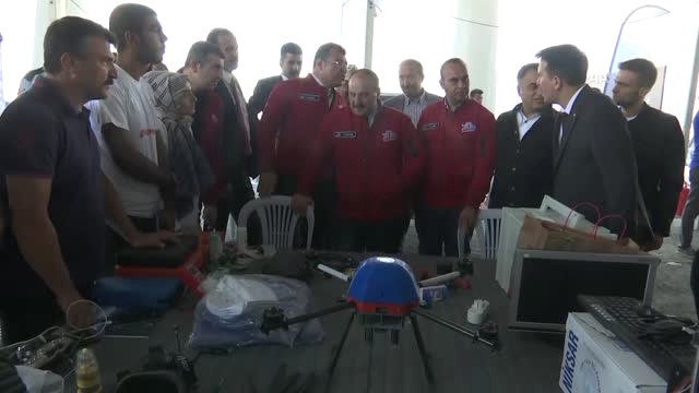 Bakan Varank, Teknofest İstanbul'da Öğrencilerle Sohbet Etti (2)