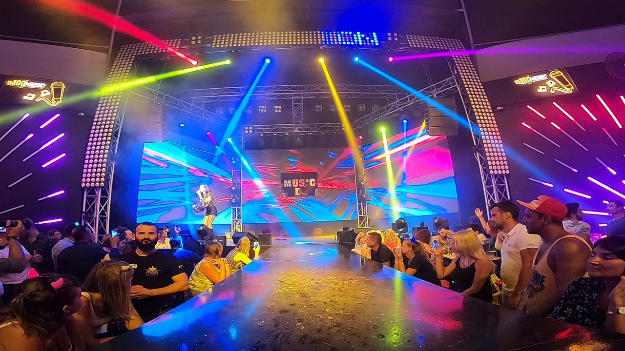 Tuğba Yurt - İnceden İnceden (İllusion Event Hall / Alanya)