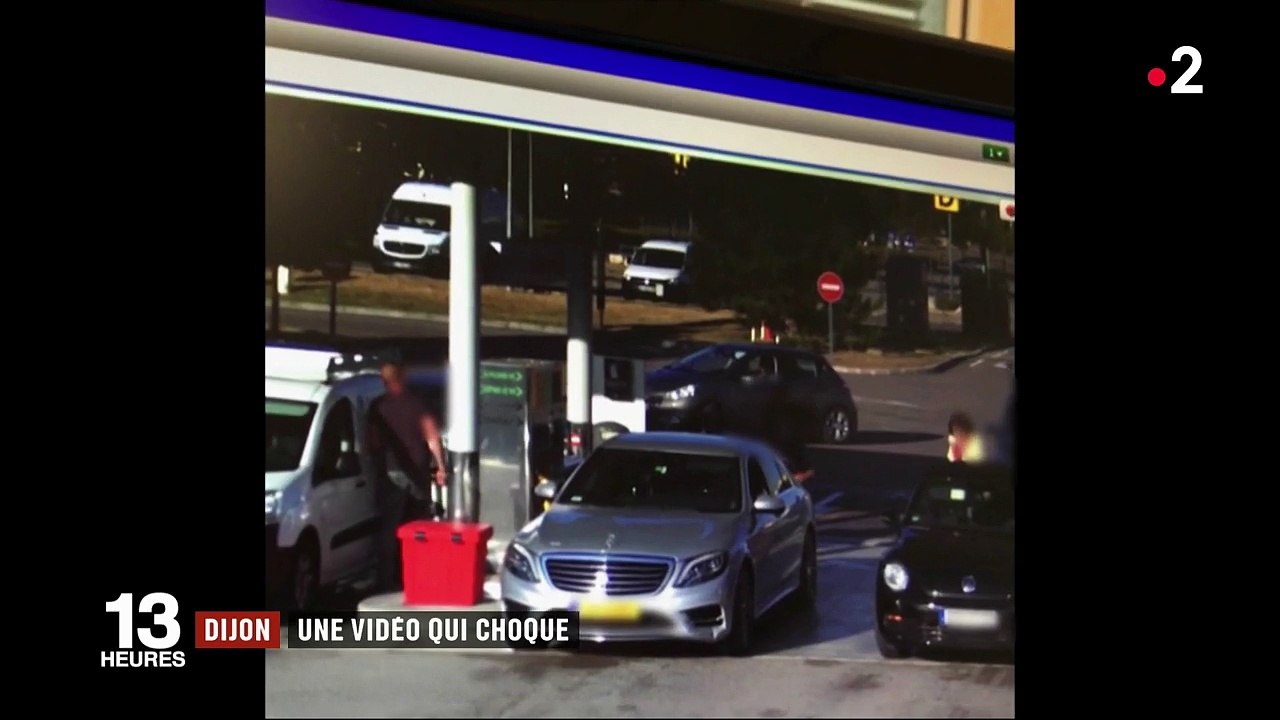 Un homme roué de coups à une station service devant des témoins passifs : la vidéo choc