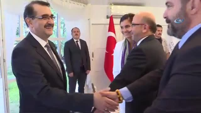 Enerji ve Tabii Kaynaklar Bakan Dönmez, Yüzde 100 Elektrikle Çalışan Aracı Denedi