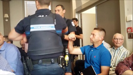 Besançon Incident pendant le conseil municipal