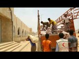 المساعدات الإماراتية .. توزيع مواد غذاغاثية في شبوة وحضرموت وتمويل بناء مدارس وشق طريق في الضالع