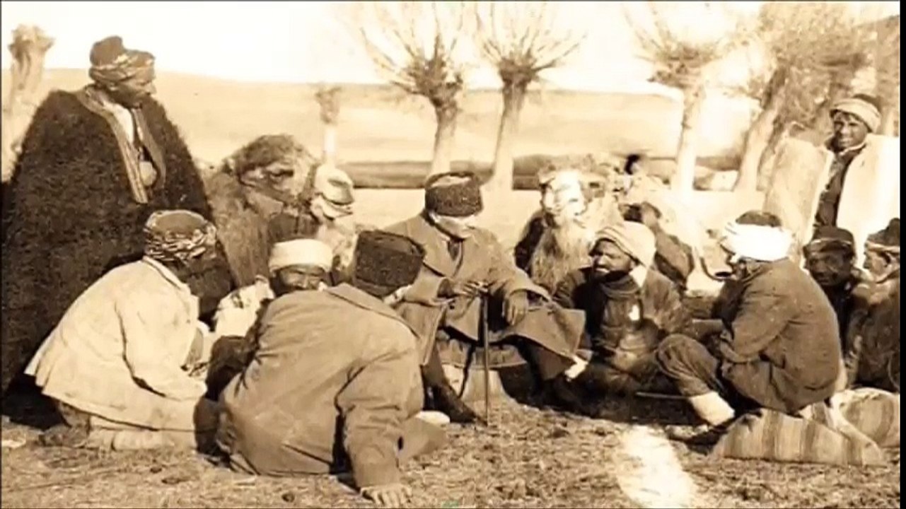 ATATÜRK SÖYLÜYOR