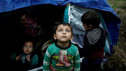 Violência sexual e traumas infantis pressionam migrantes em Lesbos