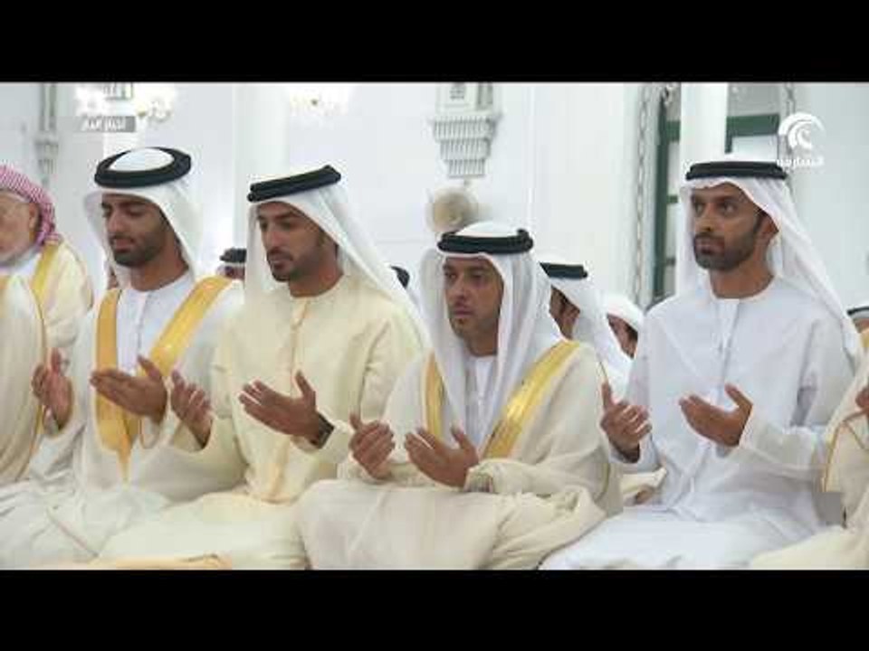 حاكم عجمان يؤدي صلاة عيد الأضحى بجامع الشيخ راشد بن حميد