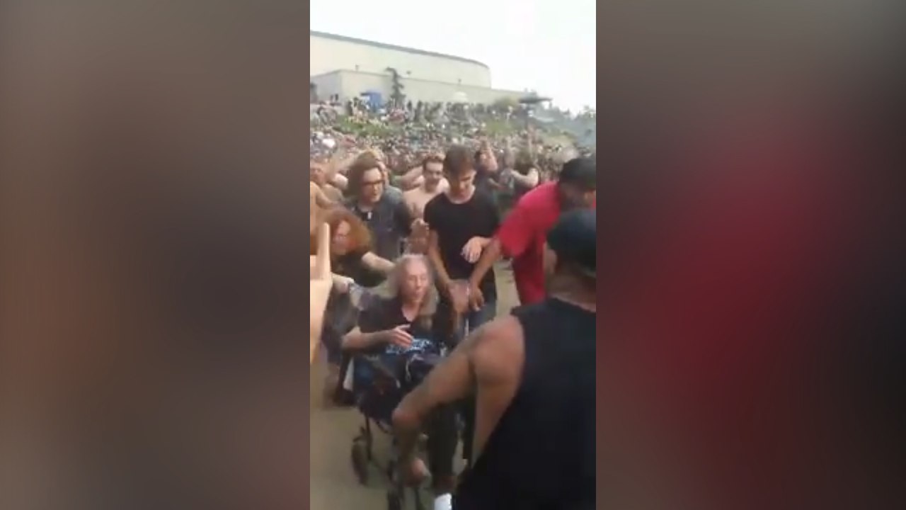 Abuela rockera fue el centro de atención de un concierto en EEUU