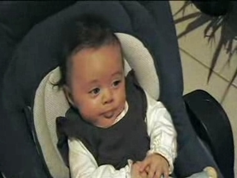 21-11-2007  Linoa fait des bulles