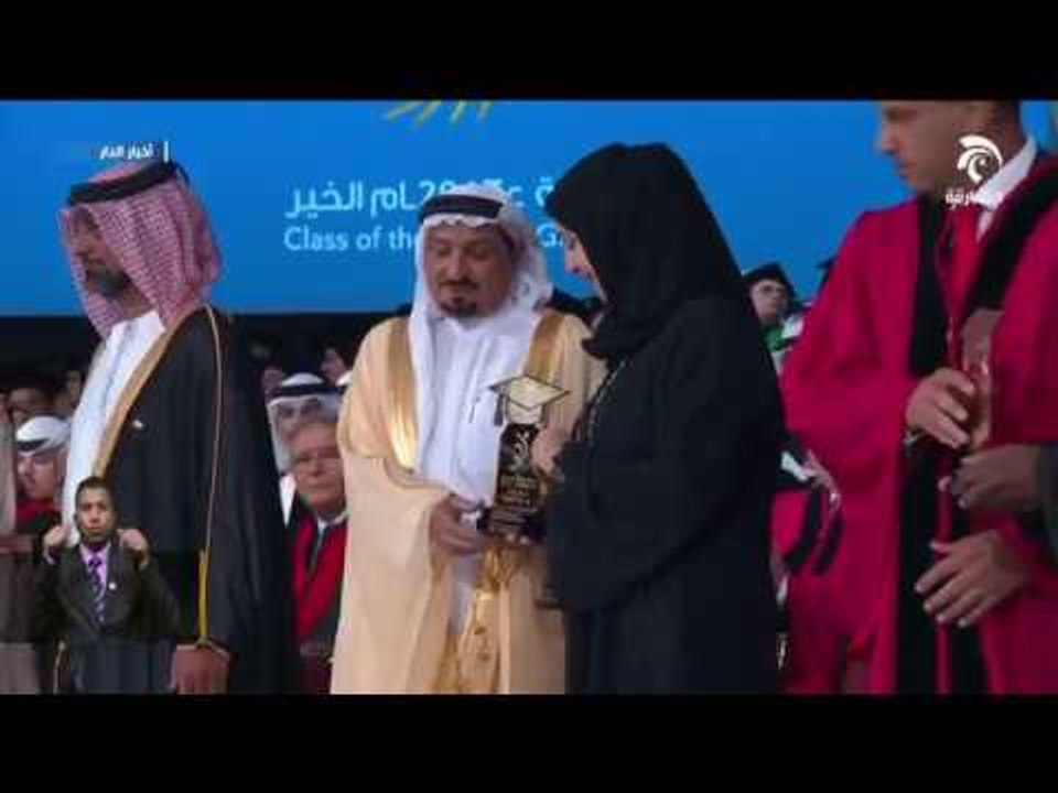 حميد النعيمي يشهد حفل تخريج الفوج الثاني من الدفعة الـ 26 بجامعة عجمان