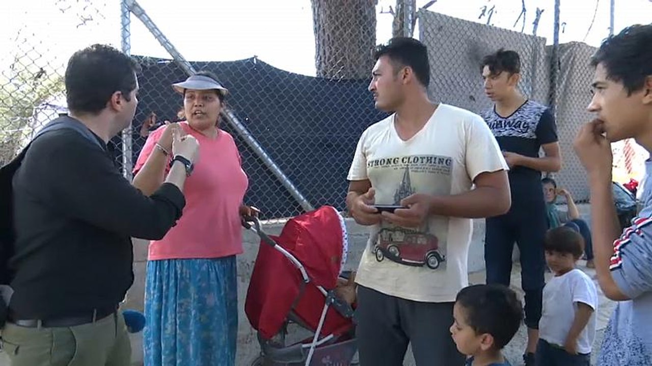 Leben im Camp Moria: 'Es wird Winter und sie haben keine Schuhe'