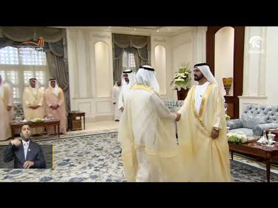 الوزراء يؤدون اليمين الدستورية أمام محمد بن راشد و محمد بن زايد