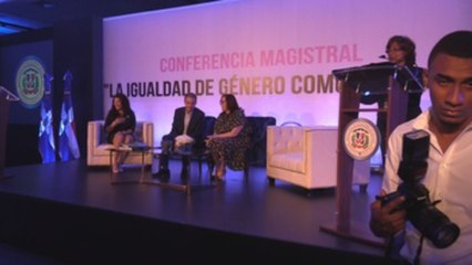 Rodríguez Zapatero apela a la igualdad de género para avanzar en sociedad